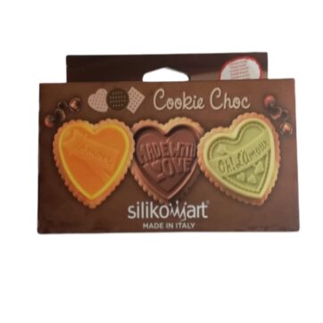 Stampo Cookies Slim Love Silikomart composto da tagliapasta più stampi per cioccolato