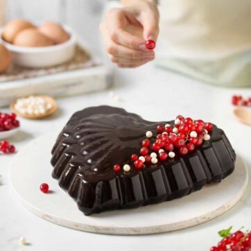 Stampo Cuore decorato in Acciaio antiaderente Dimensioni ø 24 x 5 h cm