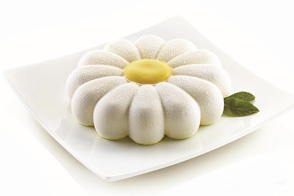 Stampo in silicone per torta Primavera con bordi smussati dimensioni Ø 220 h 50 mm Volume: 1500 ml;